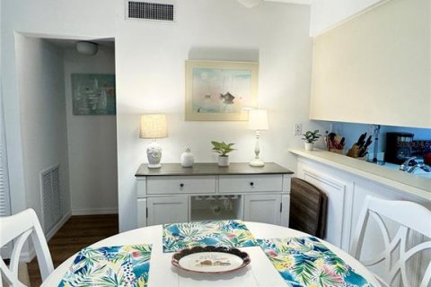 Condo in Sarasota, Florida, 2 bedrooms № 2145414 - photo 20