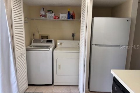 Condo in Sarasota, Florida, 2 bedrooms № 2145414 - photo 26