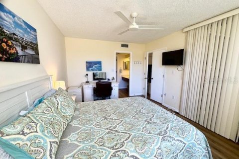 Condo in Sarasota, Florida, 2 bedrooms № 2145414 - photo 27