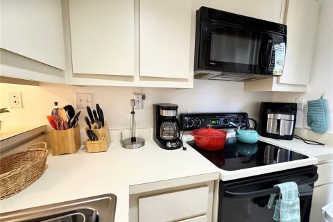 Condo in Sarasota, Florida, 2 bedrooms № 2145414 - photo 25
