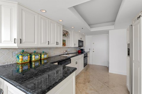 Condo in Boca Raton, Florida, 3 bedrooms  № 2399621 - photo 14