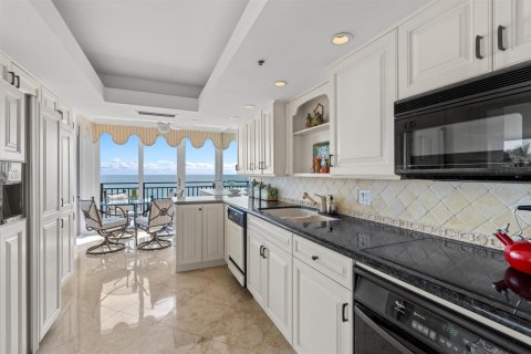Condo in Boca Raton, Florida, 3 bedrooms  № 2399621 - photo 11