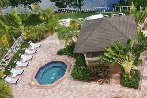 Снять в аренду кондоминиум в Майами, Флорида 2 спальни, 83.61м2, № 2080502 - фото 18