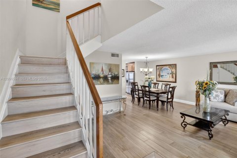 Touwnhouse à vendre à Pembroke Pines, Floride: 3 chambres, 155.33 m2 № 2070785 - photo 8