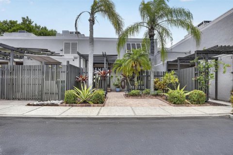 Touwnhouse à Pembroke Pines, Floride 3 chambres, 155.33 m2 № 2070785