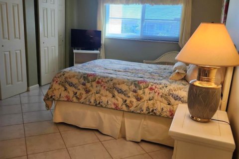 Condo in Boynton Beach, Florida, 1 bedroom № 2242231 - photo 13