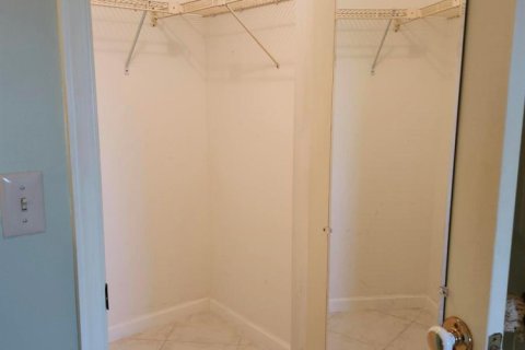 Condo in Boynton Beach, Florida, 1 bedroom № 2242231 - photo 15