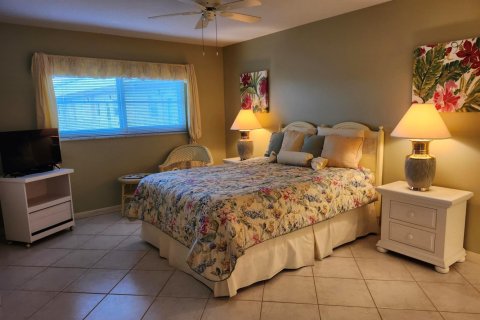 Condo in Boynton Beach, Florida, 1 bedroom № 2242231 - photo 12
