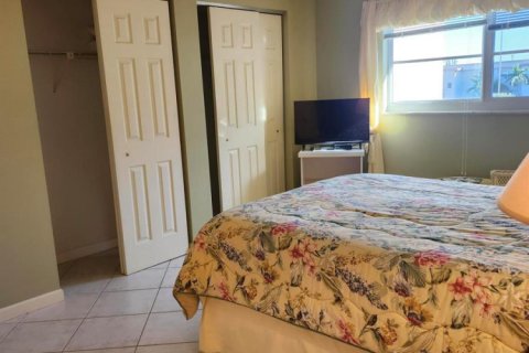 Condo in Boynton Beach, Florida, 1 bedroom № 2242231 - photo 16