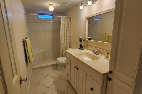 Condo in Boynton Beach, Florida, 1 bedroom № 2242231 - photo 19