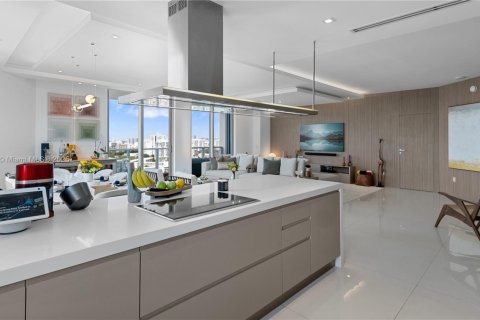 Copropriété à vendre à North Miami Beach, Floride: 2 chambres, 182.27 m2 № 1842404 - photo 5