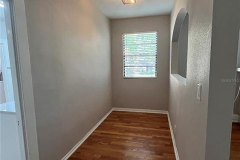 Apartamento en alquiler en Tampa, Florida, 2 dormitorios, 91.23 m2 № 1800056 - foto 5