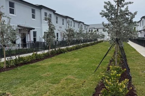 Touwnhouse à louer à Homestead, Floride: 3 chambres № 2017986 - photo 3