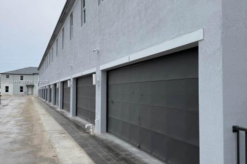 Touwnhouse à louer à Homestead, Floride: 3 chambres № 2017986 - photo 18