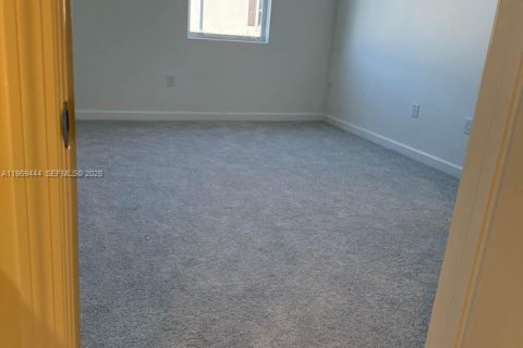 Touwnhouse à louer à Homestead, Floride: 3 chambres № 2017986 - photo 9