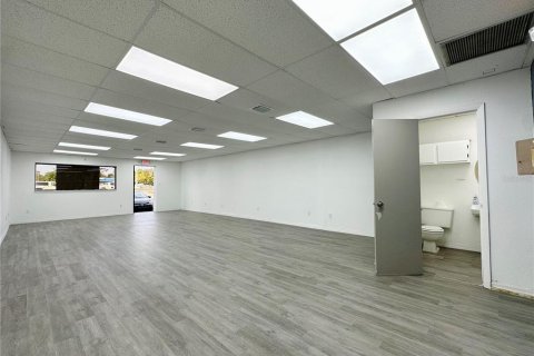 Propiedad comercial en alquiler en Orlando, Florida, 500.37 m2 № 1908032 - foto 5