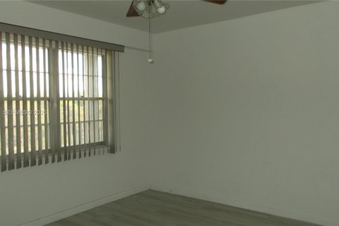 Copropriété à louer à Pembroke Pines, Floride: 2 chambres, 140.1 m2 № 2001329 - photo 7