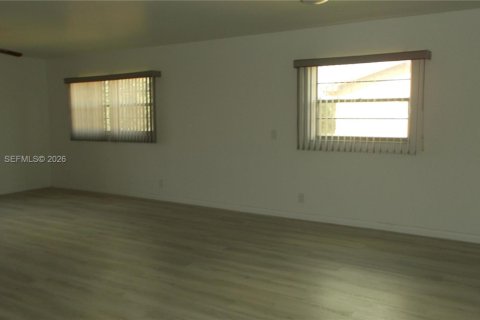 Copropriété à louer à Pembroke Pines, Floride: 2 chambres, 140.1 m2 № 2001329 - photo 5
