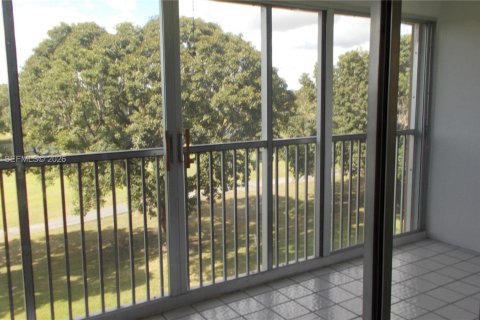 Copropriété à louer à Pembroke Pines, Floride: 2 chambres, 140.1 m2 № 2001329 - photo 17