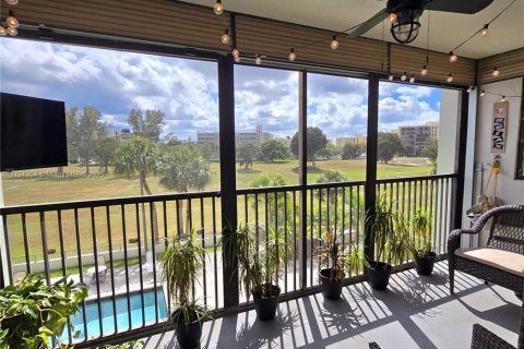 Condo in Lauderhill, Florida, 2 bedrooms  № 1958764 - photo 5