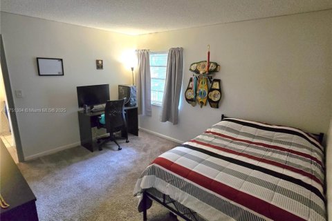 Condo in Lauderhill, Florida, 2 bedrooms  № 1958764 - photo 13