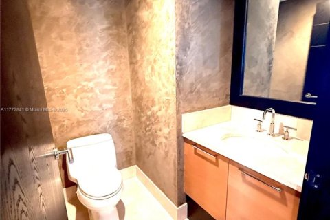 Condominio en venta en Sunny Isles Beach, Florida, 4 dormitorios, 222.41 m2 № 1737796 - foto 15