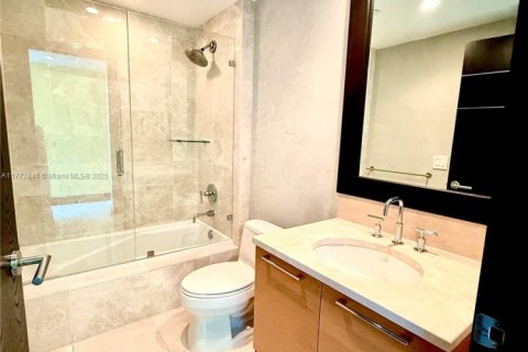 Condominio en venta en Sunny Isles Beach, Florida, 4 dormitorios, 222.41 m2 № 1737796 - foto 18