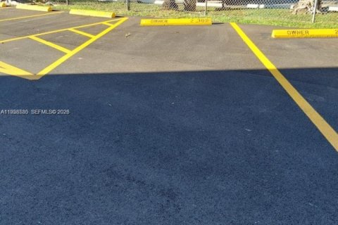 Condominio en venta en Miami, Florida, 2 dormitorios, 72.65 m2 № 2017767 - foto 19