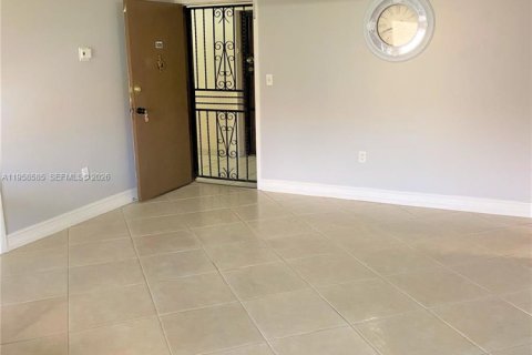 Condominio en venta en Miami, Florida, 2 dormitorios, 72.65 m2 № 2017767 - foto 2