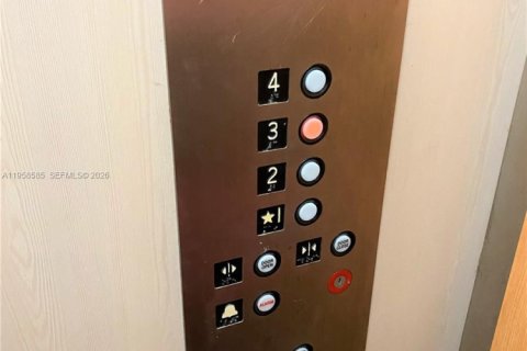 Condominio en venta en Miami, Florida, 2 dormitorios, 72.65 m2 № 2017767 - foto 17