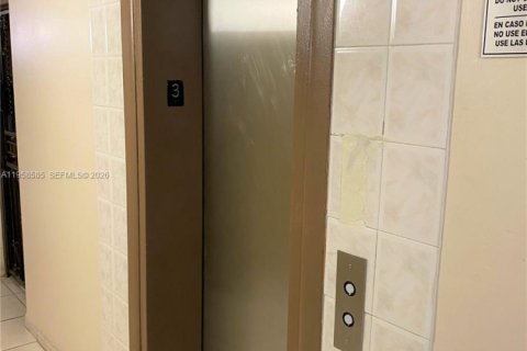 Condominio en venta en Miami, Florida, 2 dormitorios, 72.65 m2 № 2017767 - foto 16