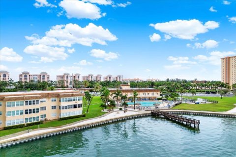 Copropriété à vendre à Saint Petersburg, Floride: 1 chambre, 68.56 m2 № 1616491 - photo 24