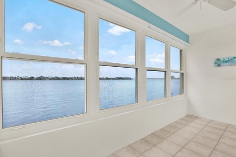 Condominio en venta en Saint Petersburg, Florida, 1 dormitorio, 68.56 m2 № 1616491 - foto 20