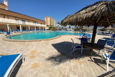 Condo in Saint Petersburg, Florida, 1 bedroom  № 1616491 - photo 2