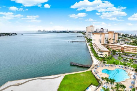 Condominio en venta en Saint Petersburg, Florida, 1 dormitorio, 68.56 m2 № 1616491 - foto 25