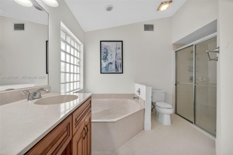 Villa ou maison à louer à Boca Raton, Floride: 3 chambres, 153.66 m2 № 2041840 - photo 26