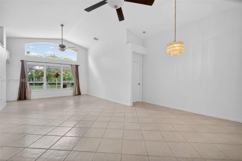 Villa ou maison à louer à Boca Raton, Floride: 3 chambres, 153.66 m2 № 2041840 - photo 12