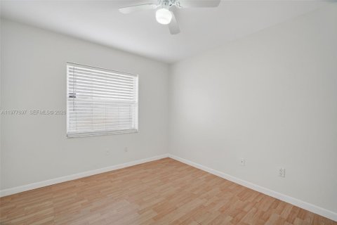 Villa ou maison à louer à Boca Raton, Floride: 3 chambres, 153.66 m2 № 2041840 - photo 17