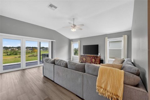 House in The Villages, Florida 3 bedrooms, 182.92 sq.m. № 2215594 - photo 10