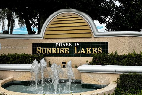 Condo à Sunrise, Floride, 2 chambres  № 2080460