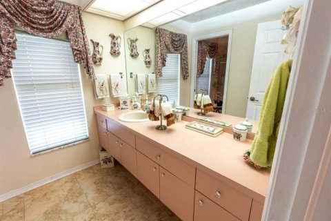Villa ou maison à vendre à Wesley Chapel, Floride: 4 chambres, 303.23 m2 № 1913122 - photo 25