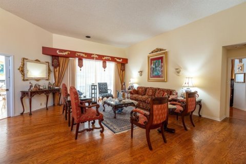 Villa ou maison à vendre à Wesley Chapel, Floride: 4 chambres, 303.23 m2 № 1913122 - photo 2