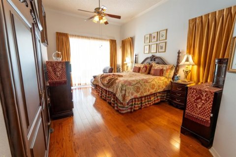 Villa ou maison à vendre à Wesley Chapel, Floride: 4 chambres, 303.23 m2 № 1913122 - photo 8