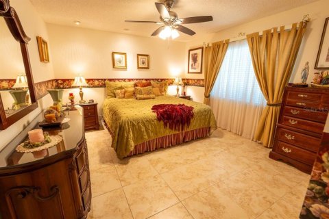 Villa ou maison à vendre à Wesley Chapel, Floride: 4 chambres, 303.23 m2 № 1913122 - photo 26