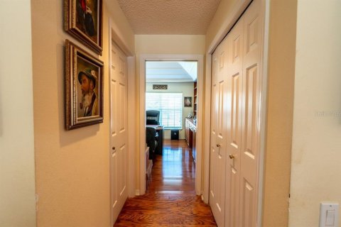 Villa ou maison à vendre à Wesley Chapel, Floride: 4 chambres, 303.23 m2 № 1913122 - photo 6