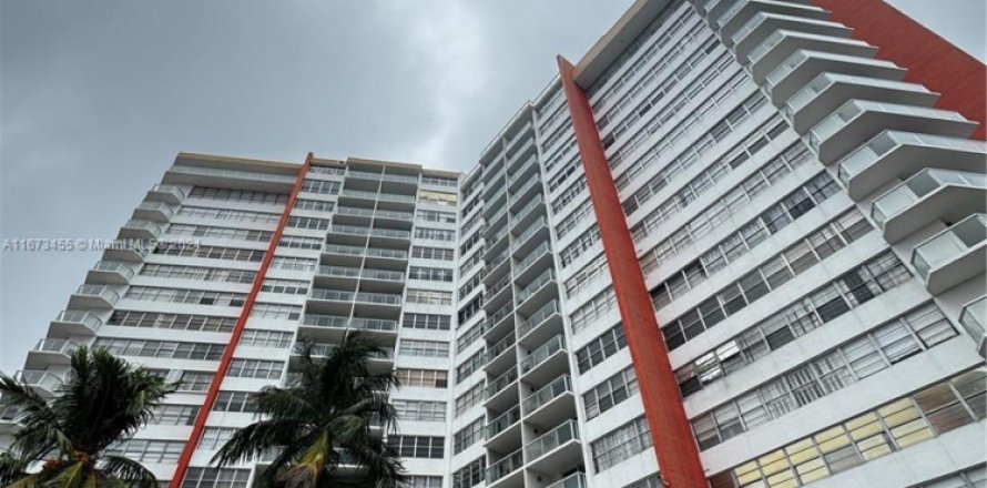 Condo in Miami, Florida, 1 bedroom  № 1889426