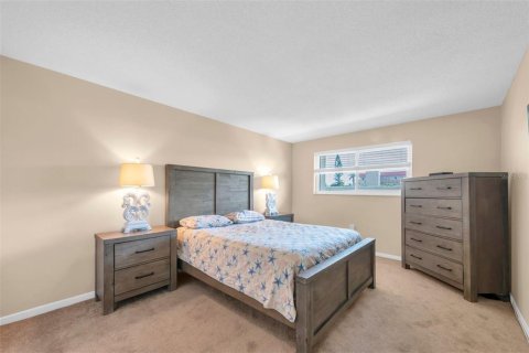 Condo in Gulfport, Florida, 2 bedrooms № 2151254 - photo 23