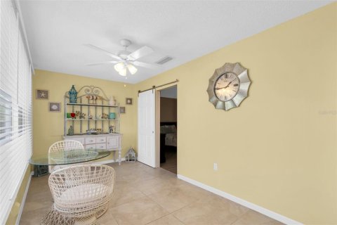 Condo in Gulfport, Florida, 2 bedrooms № 2151254 - photo 7