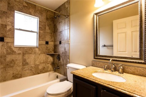 House in Lake Mary, Florida 4 bedrooms, 187.85 sq.m. № 1905191 - photo 11