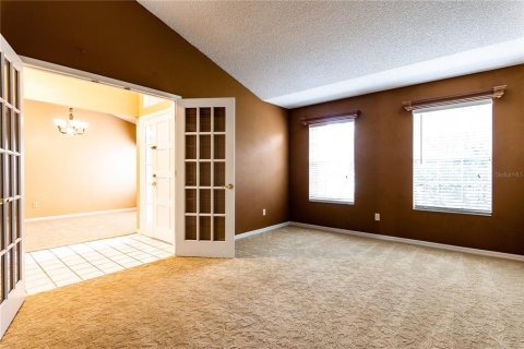 House in Lake Mary, Florida 4 bedrooms, 187.85 sq.m. № 1905191 - photo 4